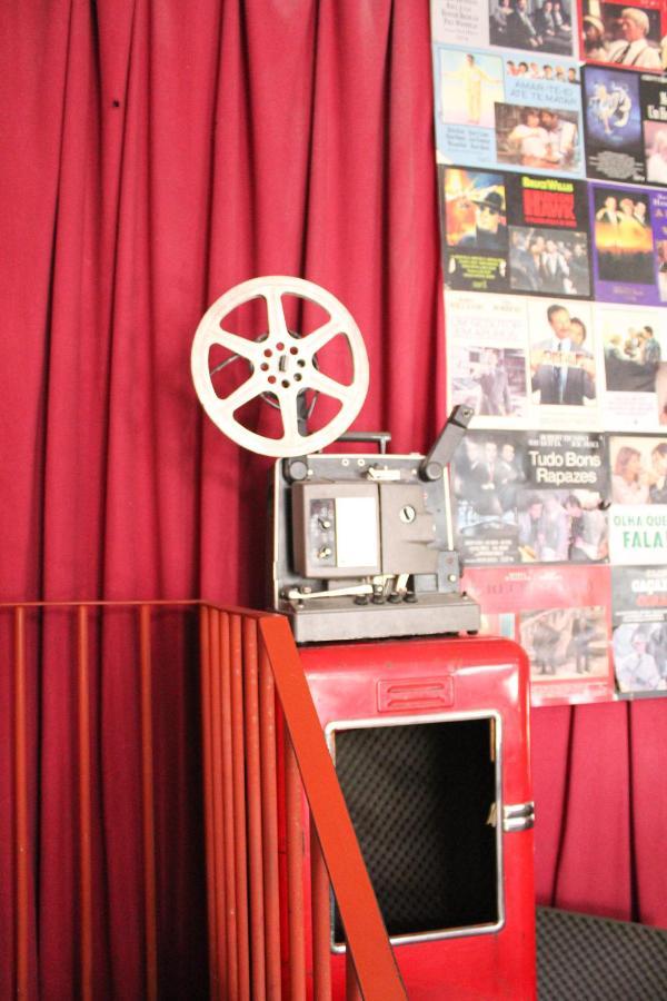 Alface Hall Hostel & Bar Лиссабон Экстерьер фото