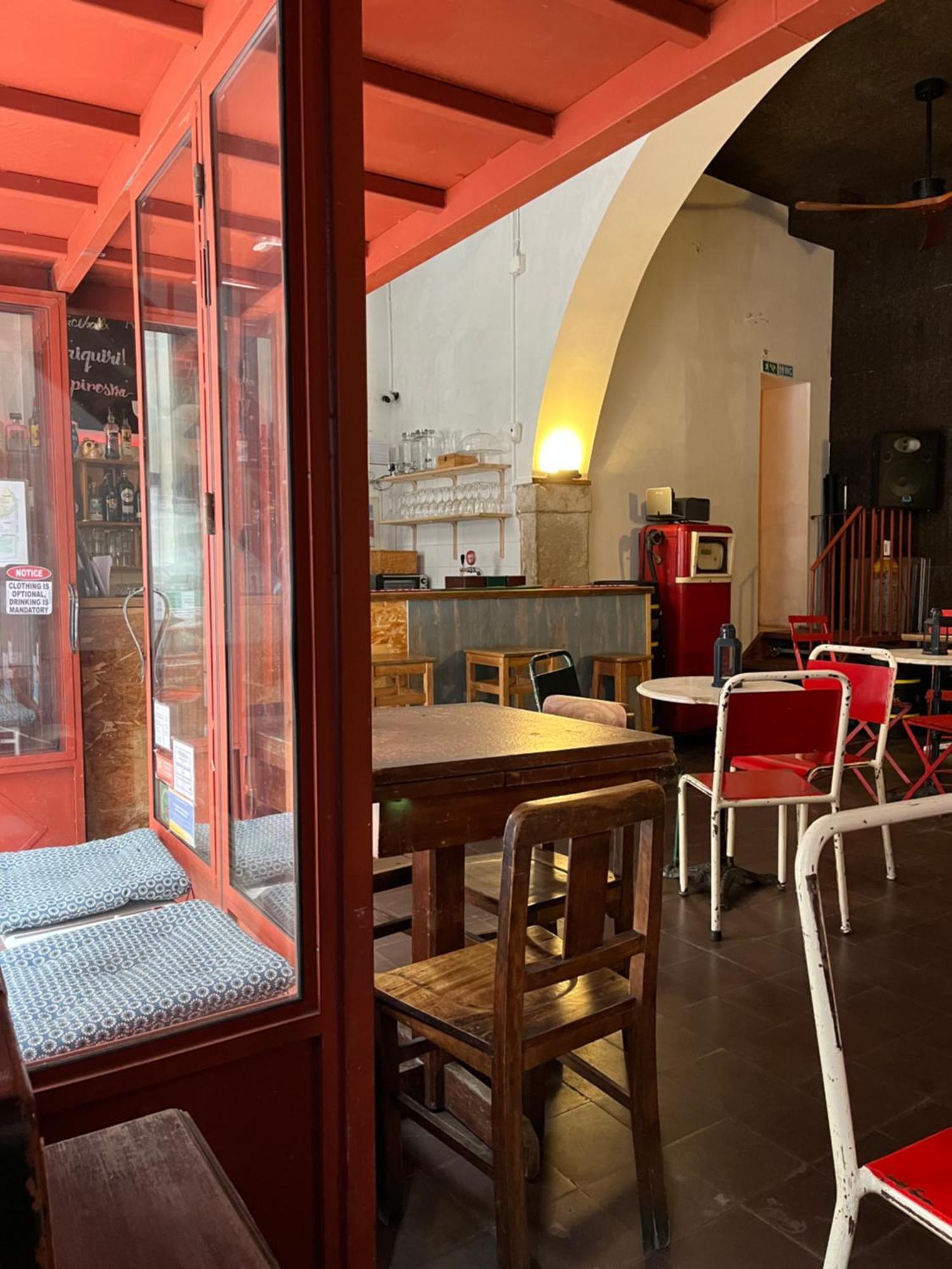 Alface Hall Hostel & Bar Лиссабон Экстерьер фото