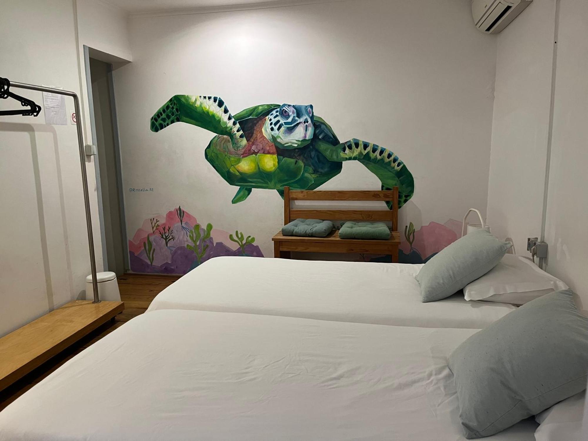 Alface Hall Hostel & Bar Лиссабон Экстерьер фото